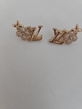 Louis Vuitton 18kgp Gold Crystal Monogram Flower Stud Earrings